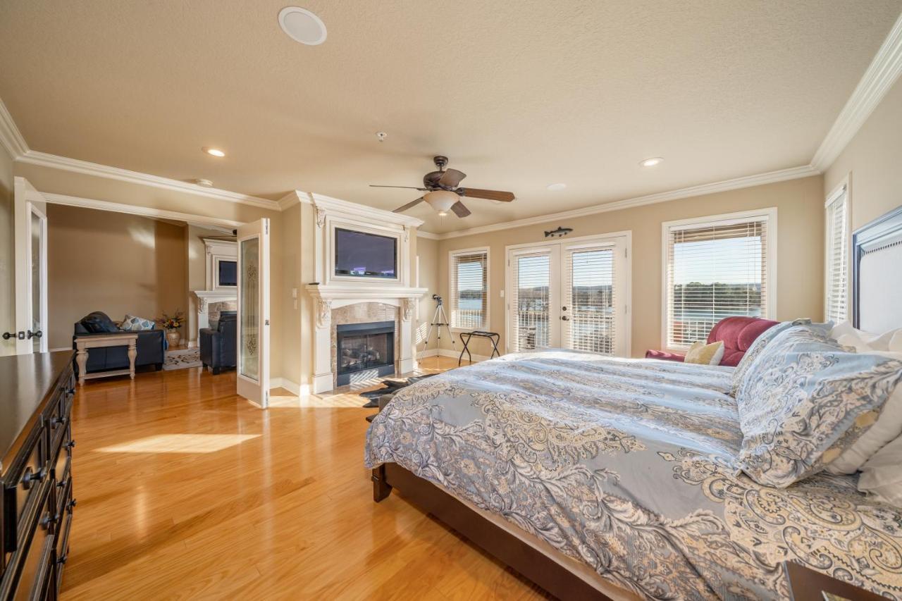 Views!! Luxury Condo W/Gourmet Kitchen, Breathtaking Views Lake Hamilton Экстерьер фото