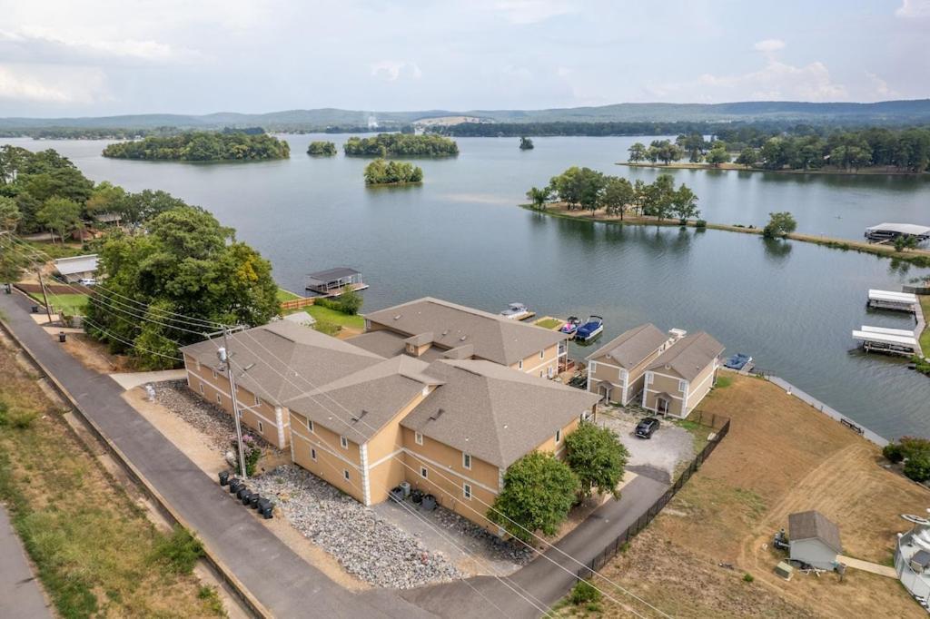 Views!! Luxury Condo W/Gourmet Kitchen, Breathtaking Views Lake Hamilton Экстерьер фото